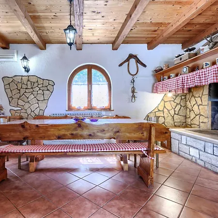 Cekic-1 By Interhome Sosici