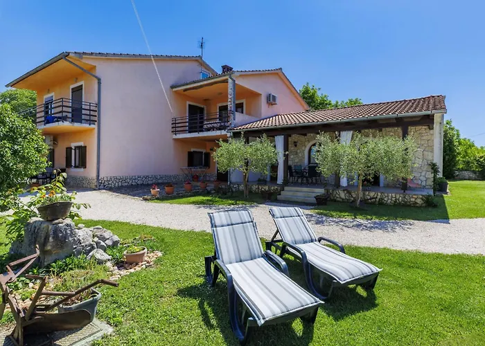 Cekic-1 By Interhome Vikendica