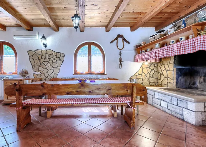 Cekic-1 By Interhome Sosici