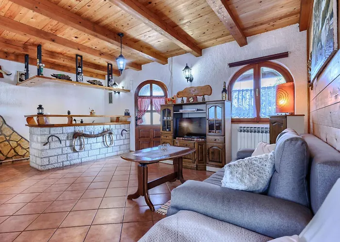 Cekic-1 By Interhome Sosici