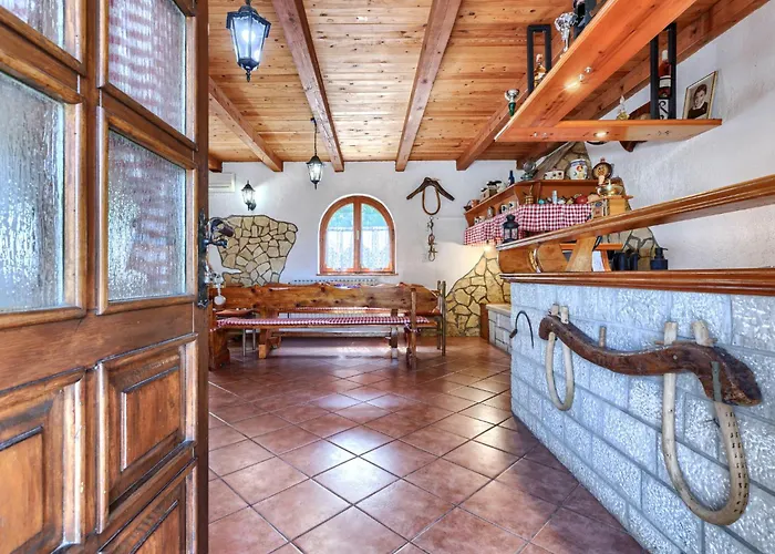 Cekic-1 By Interhome Vikendica